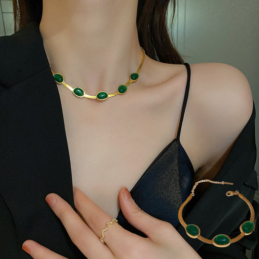 Green Stone Snake Chain Necklace